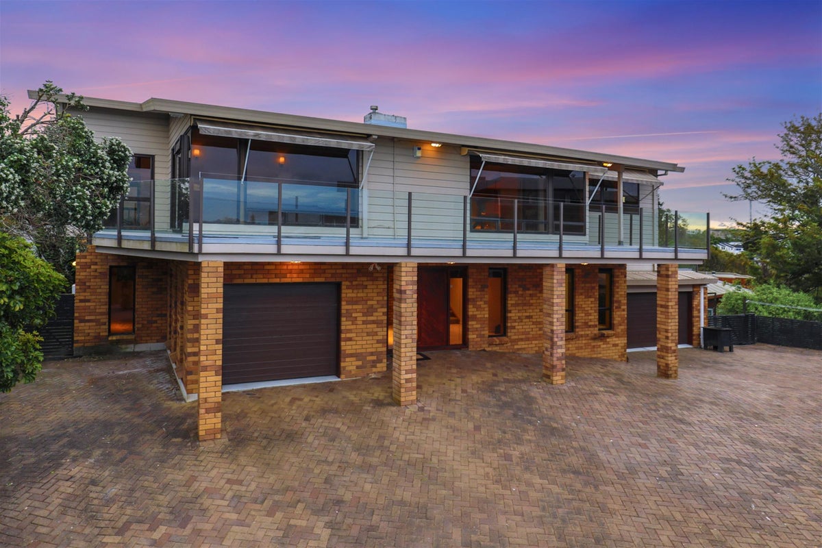 453 East Coast Road, Murrays Bay, Auckland - Carousel 22