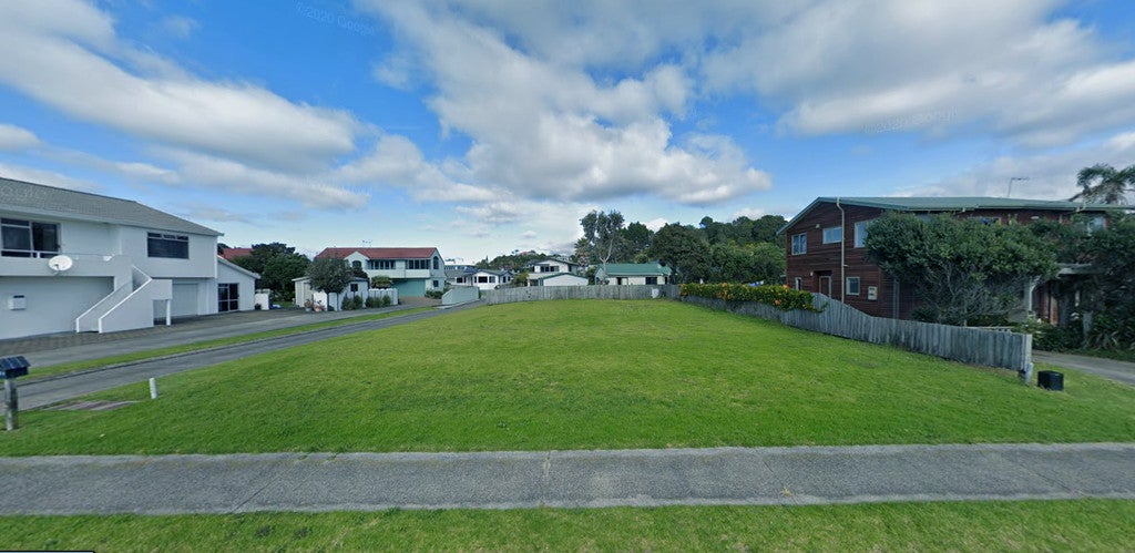 84 Ocean Road, Ohope, Ohope - Carousel 1