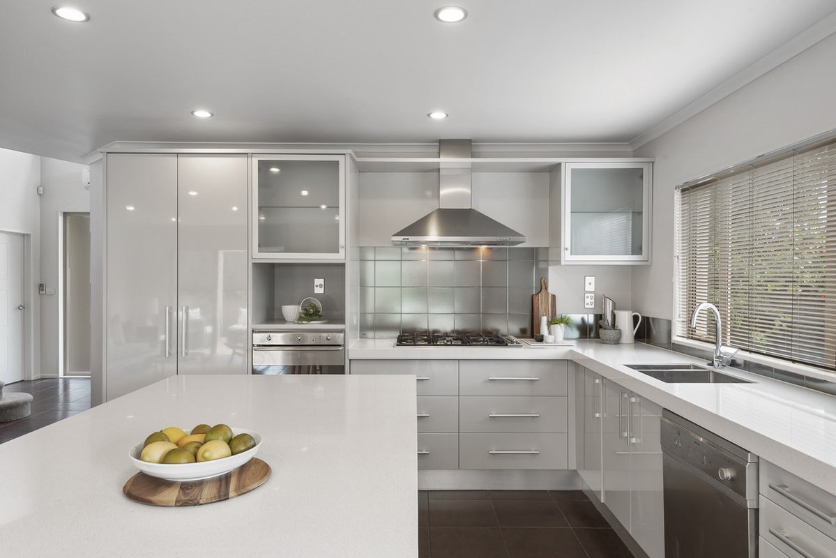 27 Mahoney Drive, Albany, Auckland - Carousel 2