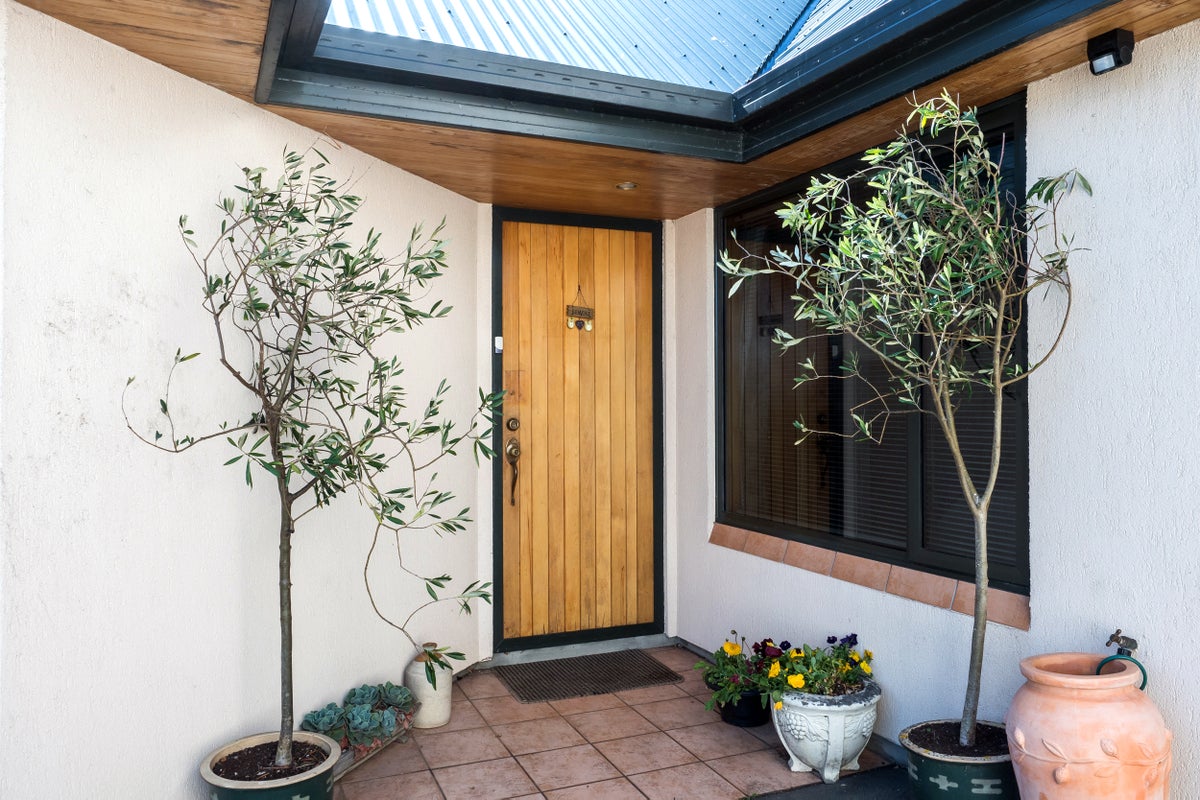 2/223 Otipua Road, Highfield, Timaru - Carousel 1