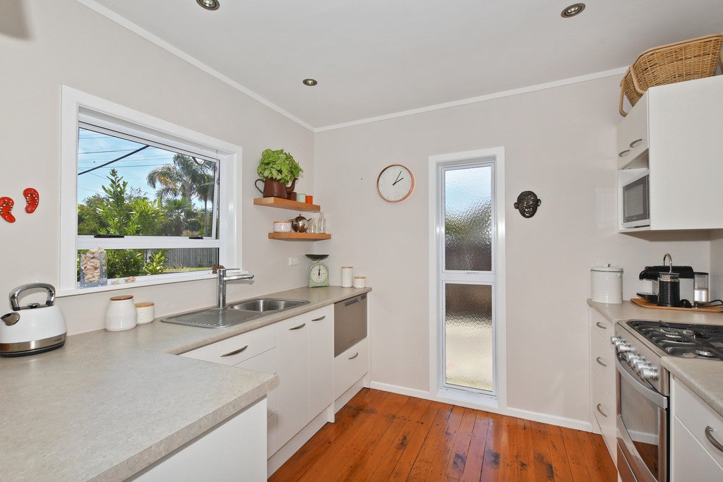 6 Montgomery Avenue, Onerahi, Whangarei - Carousel 2