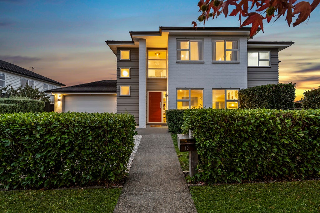 12 Pickaberry Avenue, Karaka, Papakura - Carousel 1