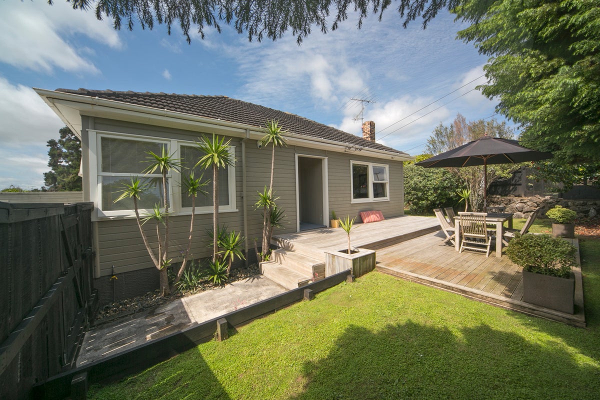41 Oranga Avenue, Onehunga, Auckland - Carousel 1