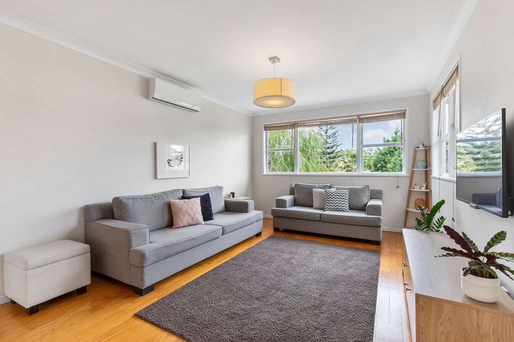 44 Lauderdale Road, Birkdale, Auckland - Carousel 2