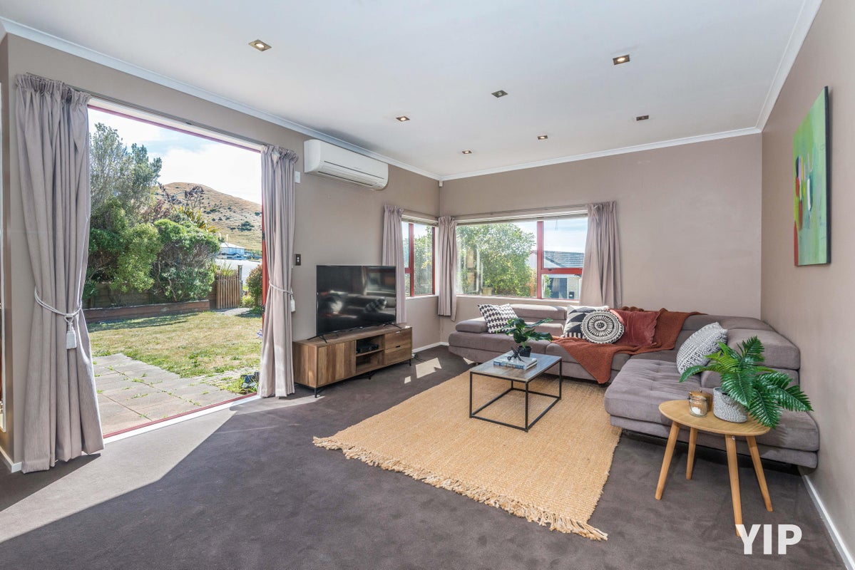 1 Comber Place, Johnsonville, Wellington - Carousel 2