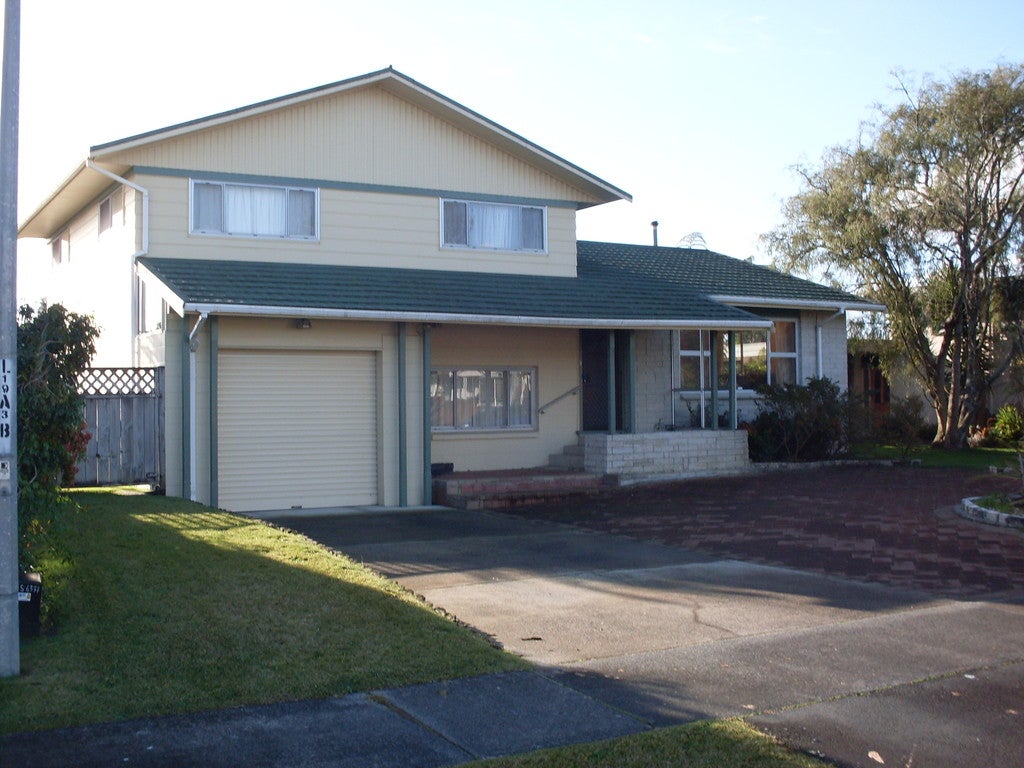 35 Glen Lynne Avenue, Queenwood, Hamilton - Carousel 20