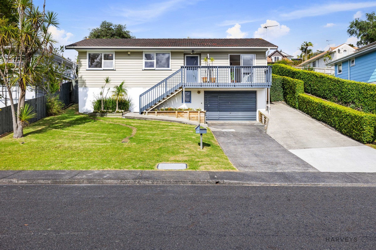 56 Lemnos Place, Titirangi, Auckland - Carousel 1