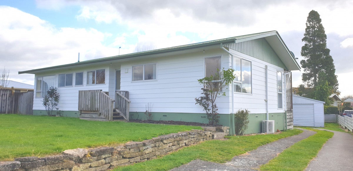 58 Whitaker Street, Kihikihi, Te Awamutu - Carousel 1