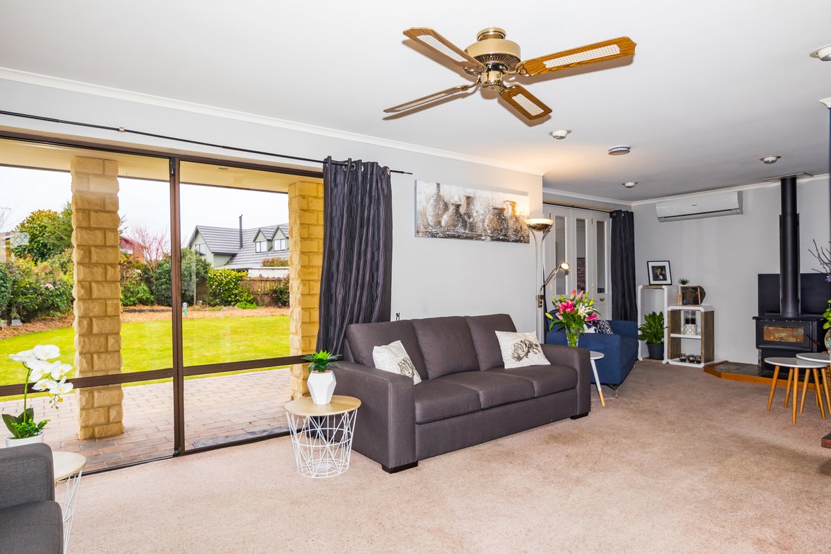37 Temple Crescent, Gleniti, Timaru - Carousel 2