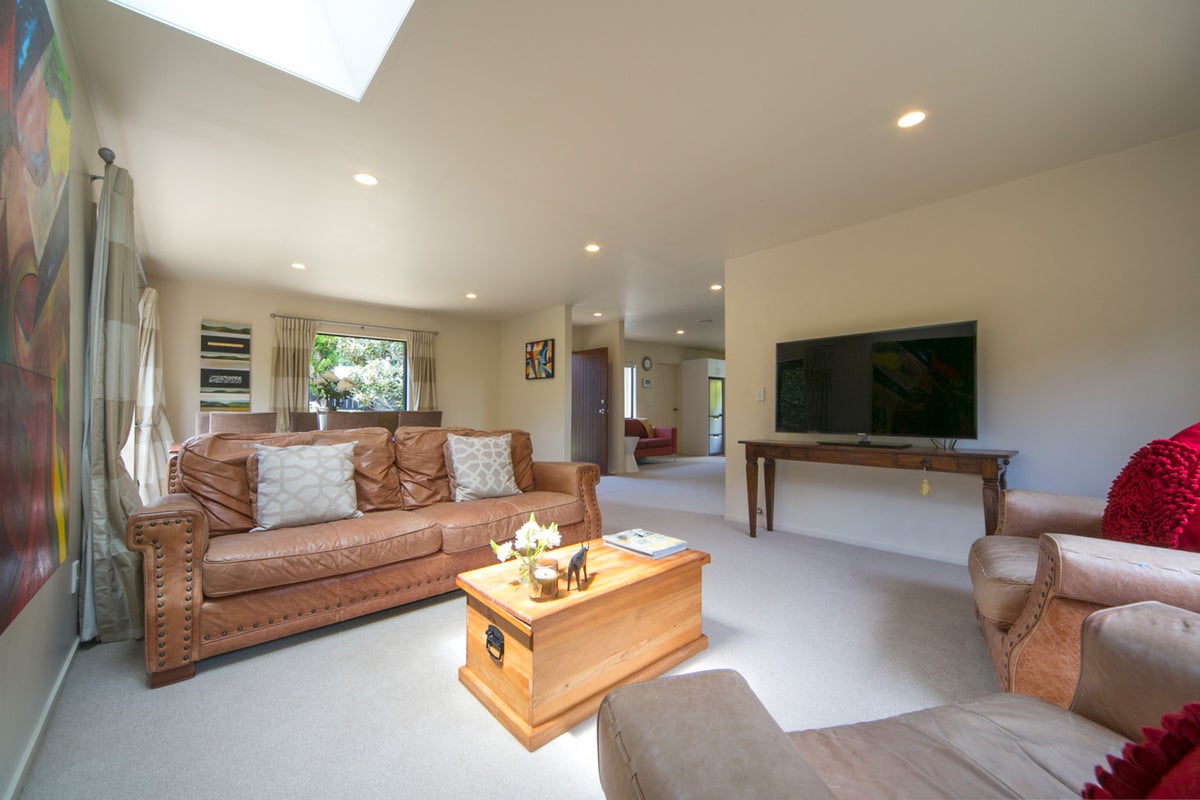 27A Tawa Road, Onehunga, Auckland - Carousel 2