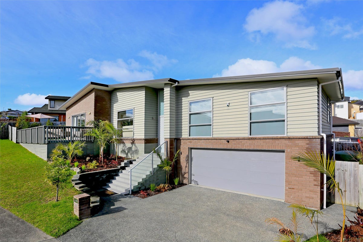 15 Vino Cina Heights, Ranui, Auckland - Carousel 2