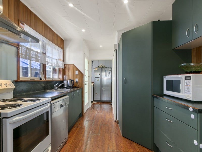 6 Bexley Grove, Wainuiomata, Lower Hutt - Carousel 2