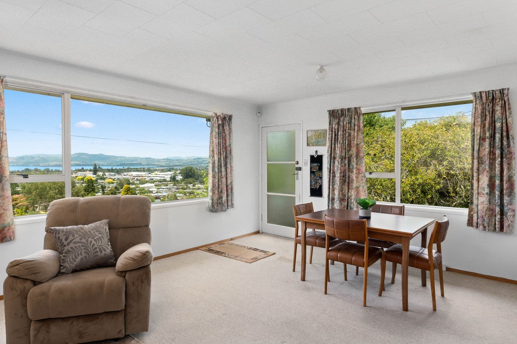 2/87 Mallard Drive, Selwyn Heights, Rotorua - Carousel 2