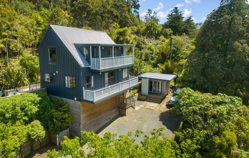 136 Mountain Road, Henderson Valley, Auckland - Carousel 1