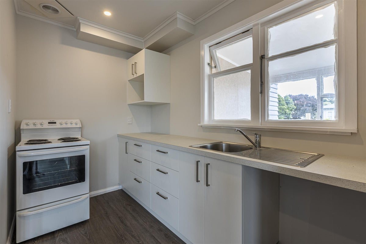 14 Lancaster Street, Highbury, Palmerston North - Carousel 2