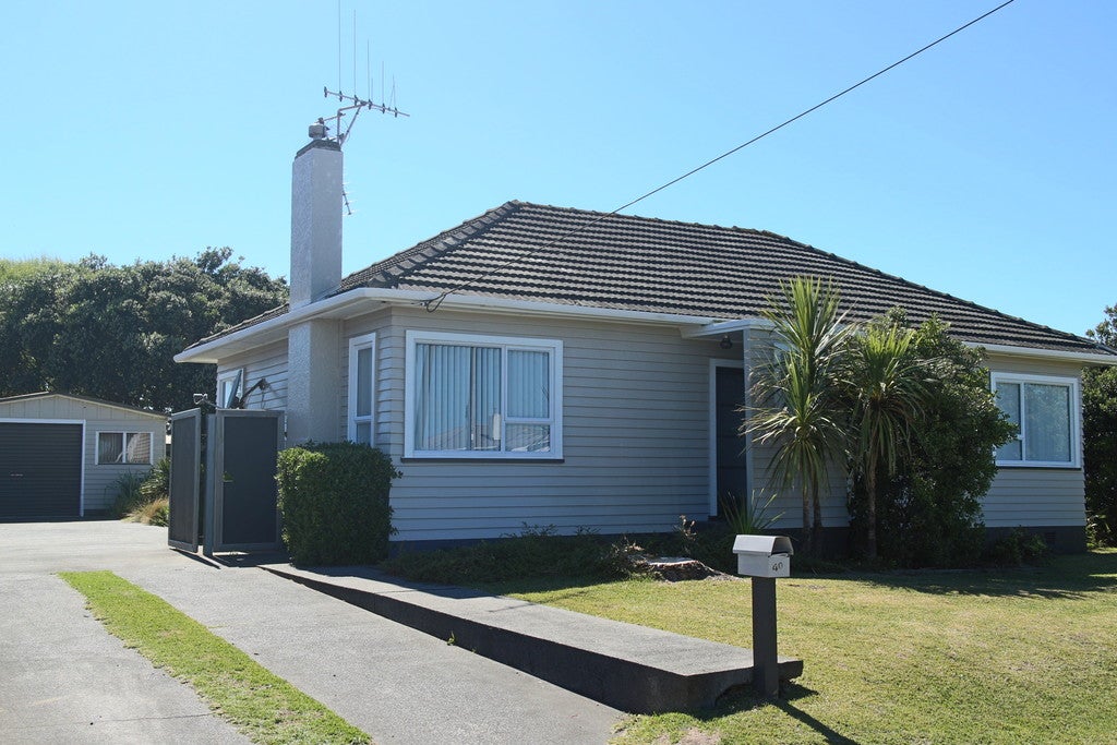 40 Cornfoot Street, Castlecliff, Whanganui - Carousel 1
