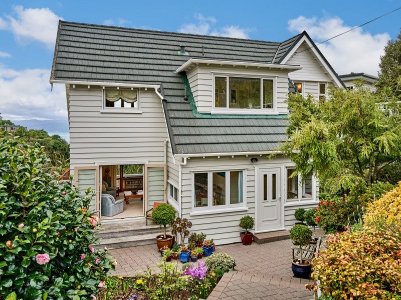 118 Trelissick Crescent, Ngaio, Wellington - Carousel 1
