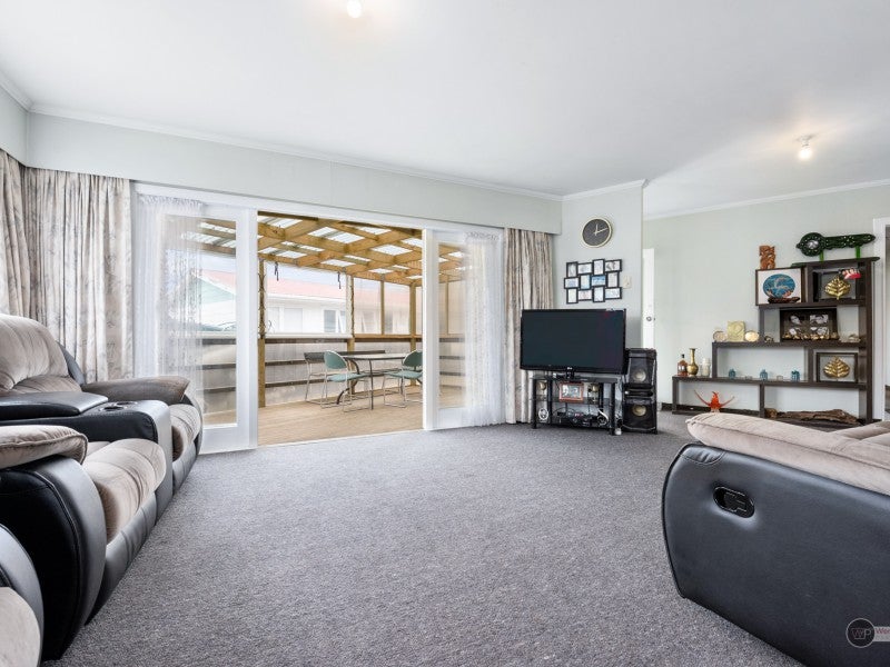 8 Mimihau Grove, Wainuiomata, Lower Hutt - Carousel 2