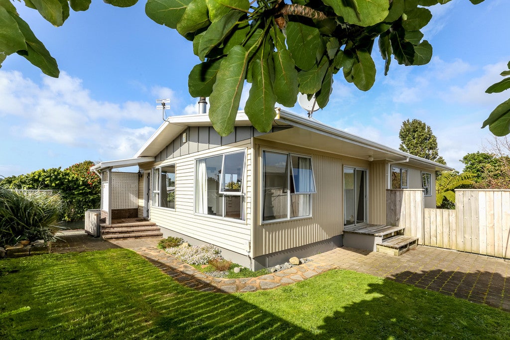 50 Belair Avenue, Blagdon, New Plymouth - Carousel 1