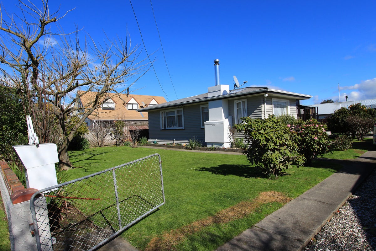 27 Bomford Street, Mayfield, Blenheim - Carousel 1