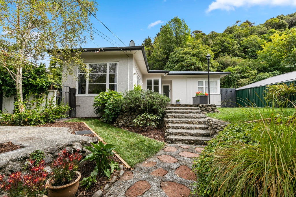 15 Hair Street, Wainuiomata, Lower Hutt - Carousel 1