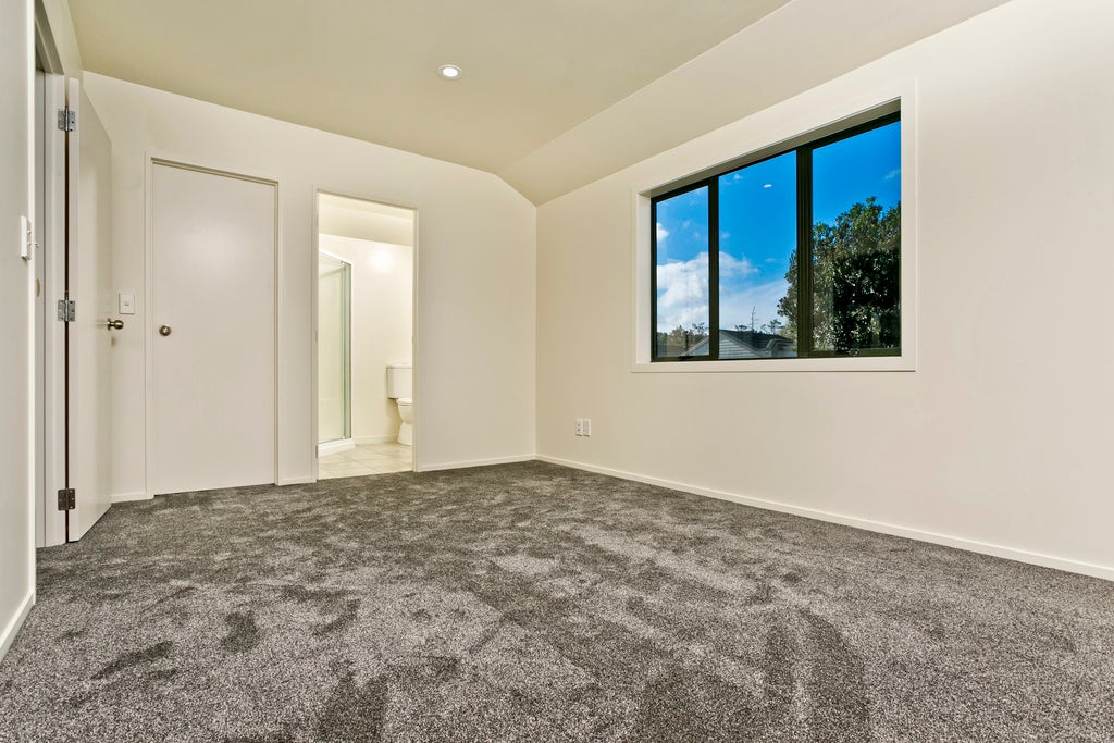 1/38 JOHN JENNINGS DR, Oteha , Auckland - Carousel 2