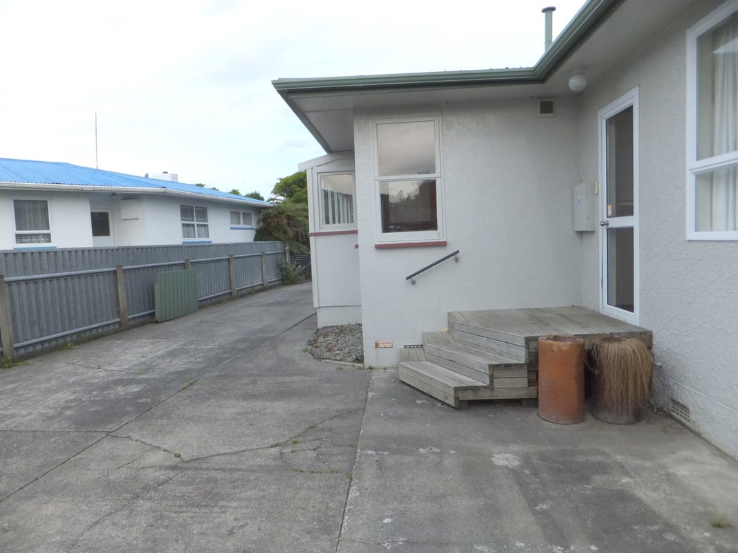 22 Cavendish Crescent, Awapuni, Palmerston North - Carousel 2