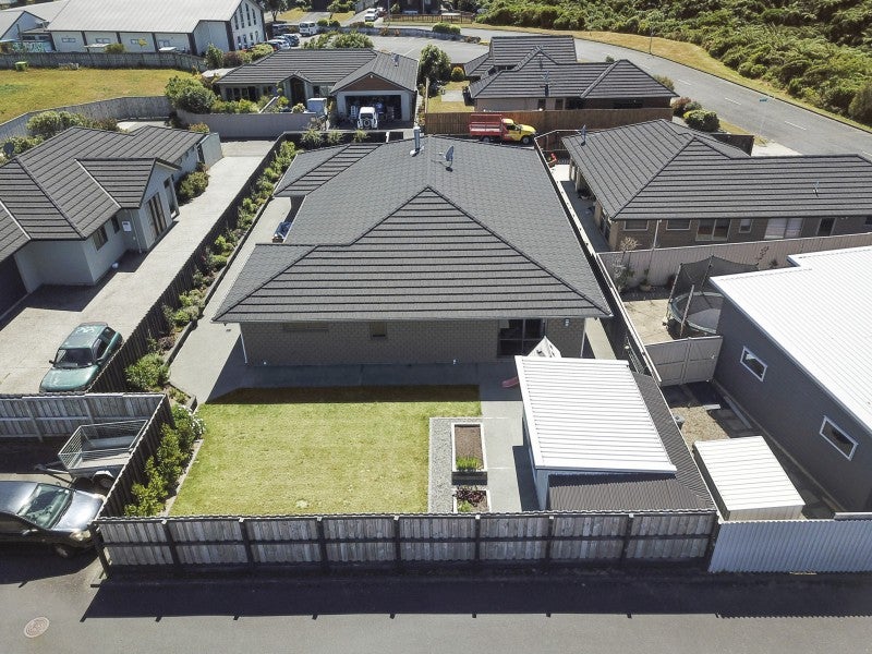 27 Kelso Grove, Kelson, Lower Hutt - Carousel 20