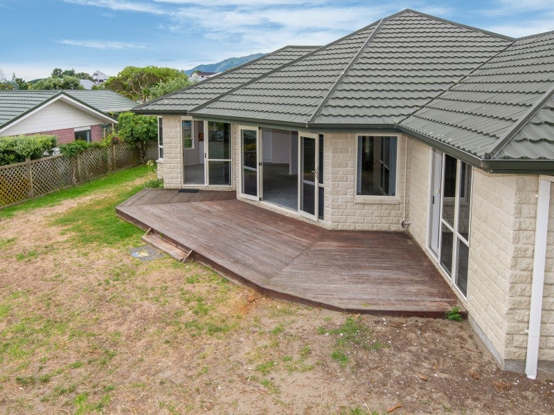 26 Campion Road, Waikanae Beach, Waikanae - Carousel 2