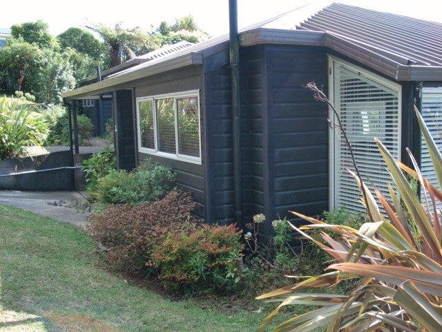 2B Selkirk Way, Karori, Wellington - Carousel 2