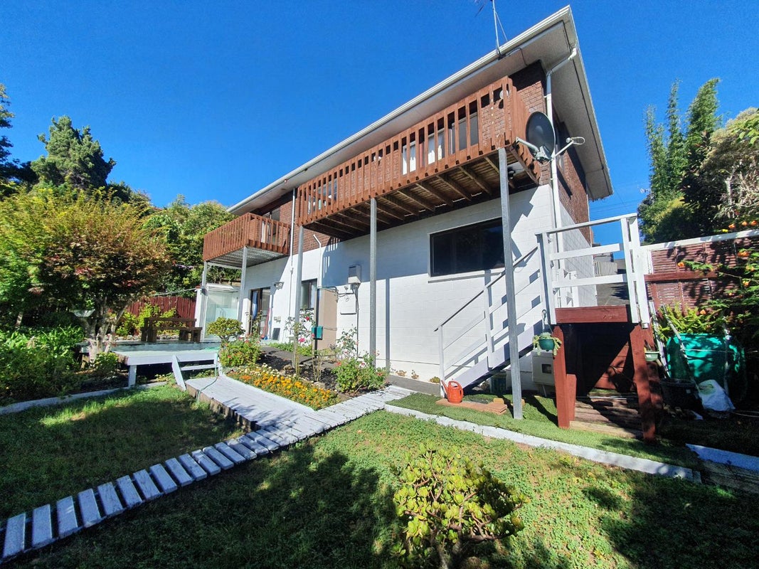 1/683 East Coast Road, Browns Bay, Auckland - Carousel 1