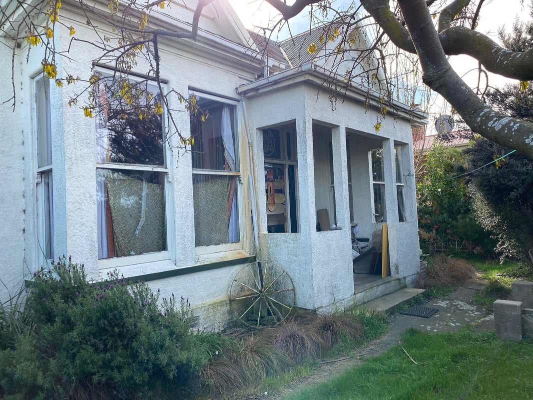 60 Lawrence Street, Mornington, Dunedin - Carousel 1