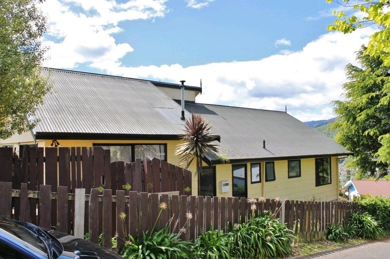 11 Chamboard Place, Washington Valley, Nelson - Carousel 1