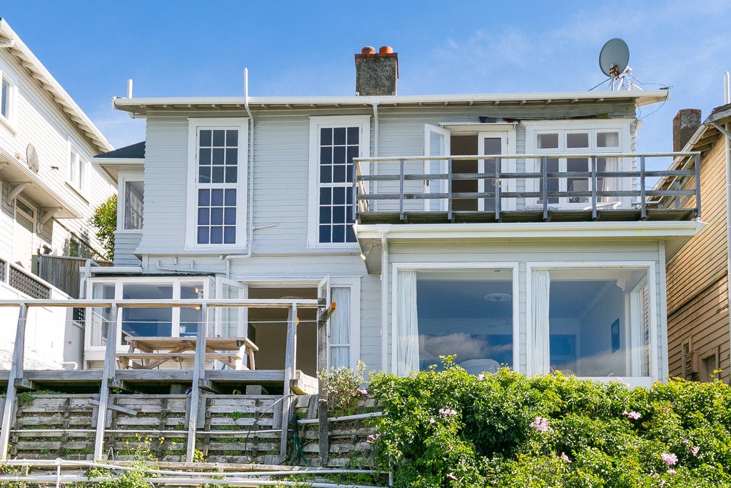 100 Te Anau Road, Hataitai, Wellington - Carousel 1