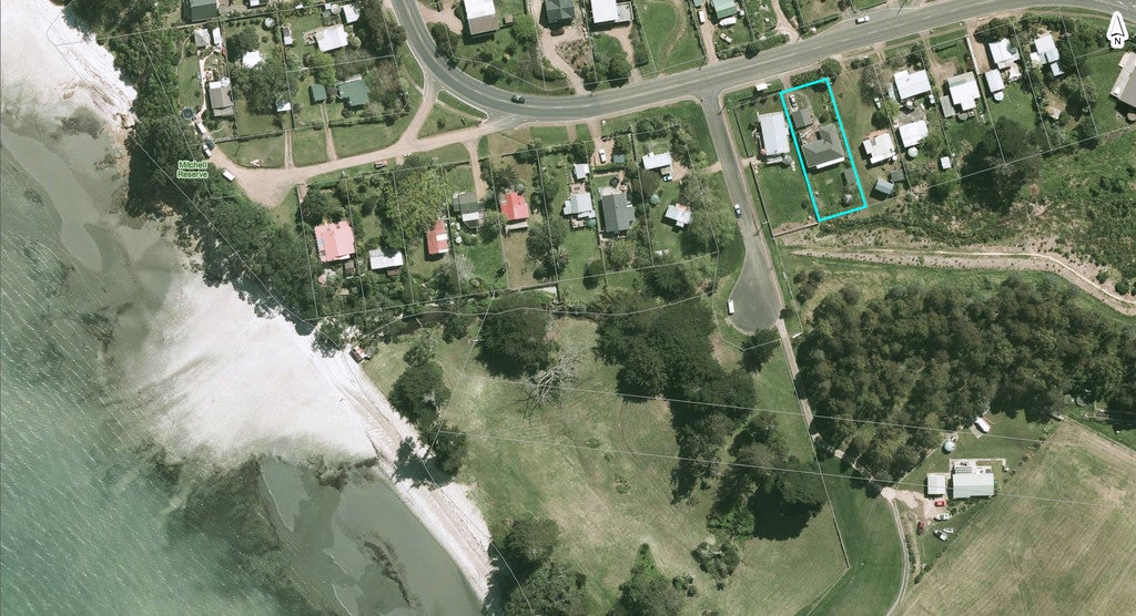 11 Mitchell Road, Surfdale, Waiheke Island - Carousel 11