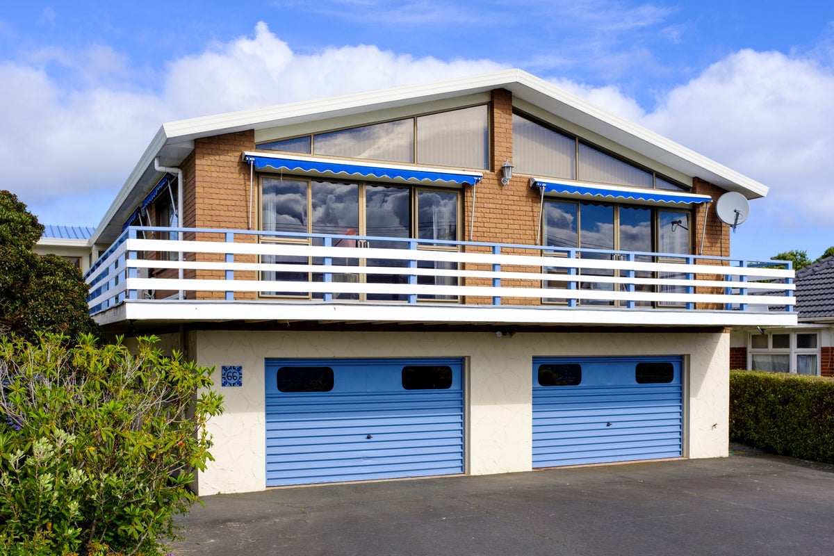 66 Highcliff Road, Andersons Bay, Dunedin - Carousel 1