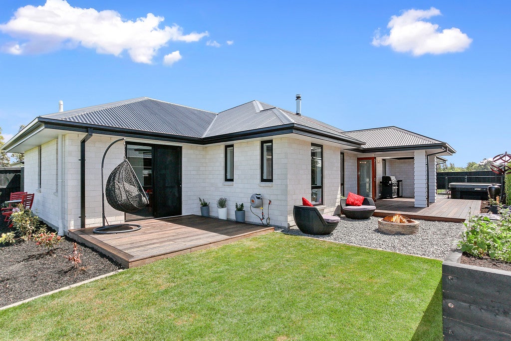 12 Godley Place, Oceanview, Timaru - Carousel 2