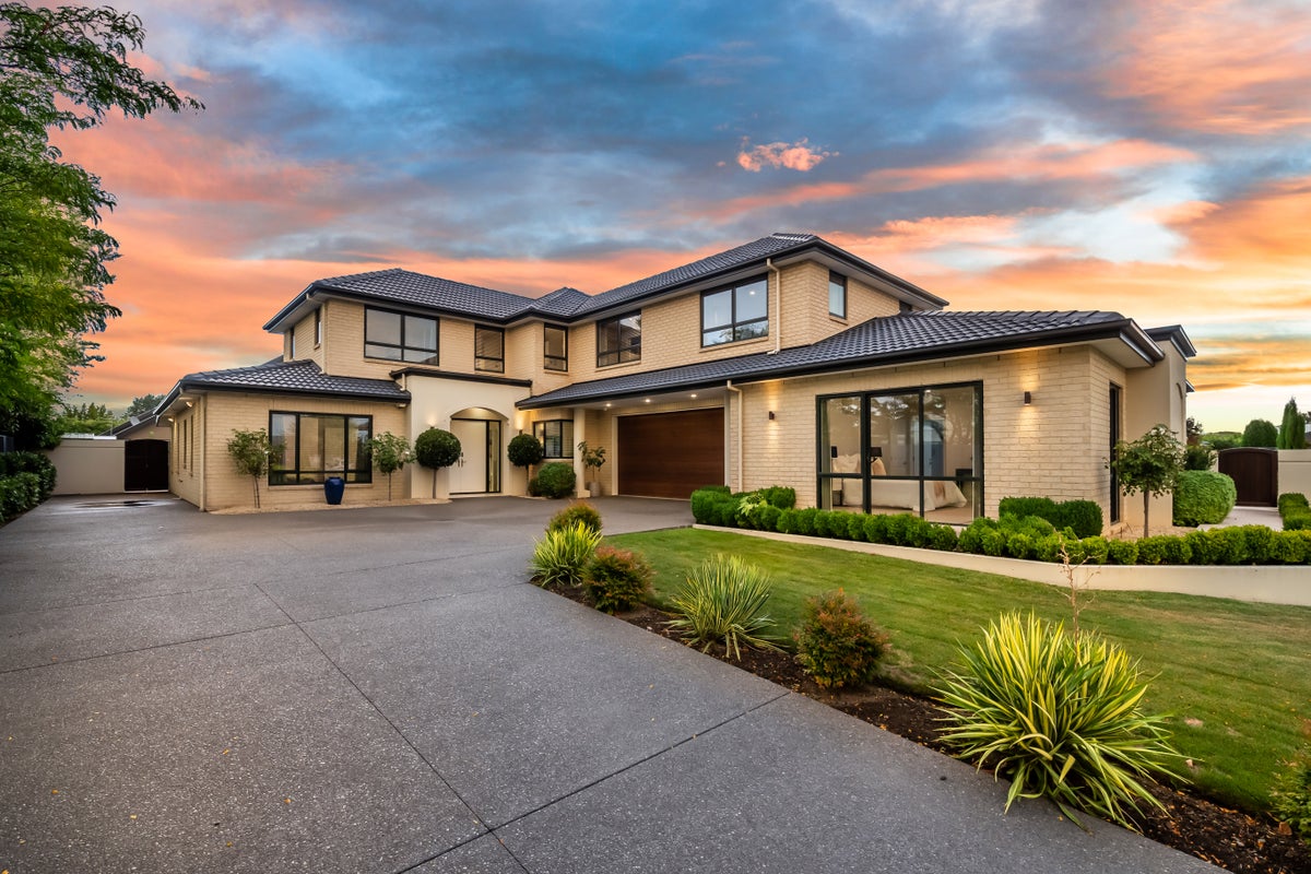 5 Ruby Avenue, Northwood, Christchurch - Carousel 1