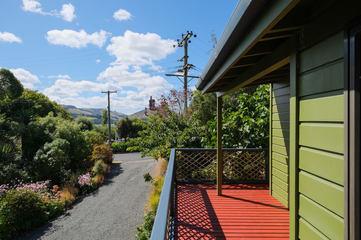 21 Harbour Terrace, Careys Bay, Port Chalmers - Carousel 2