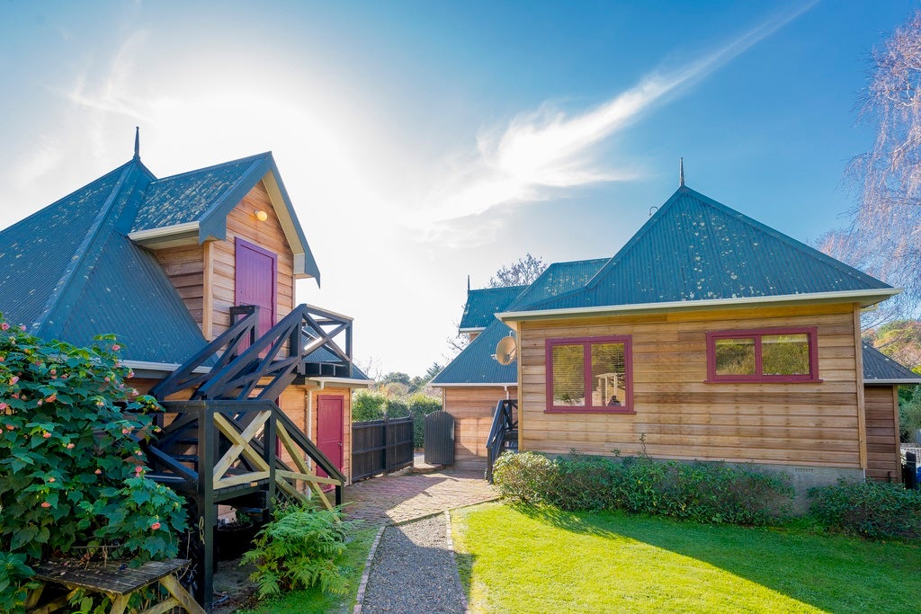 79 Park Avenue, Waikanae - Carousel 24