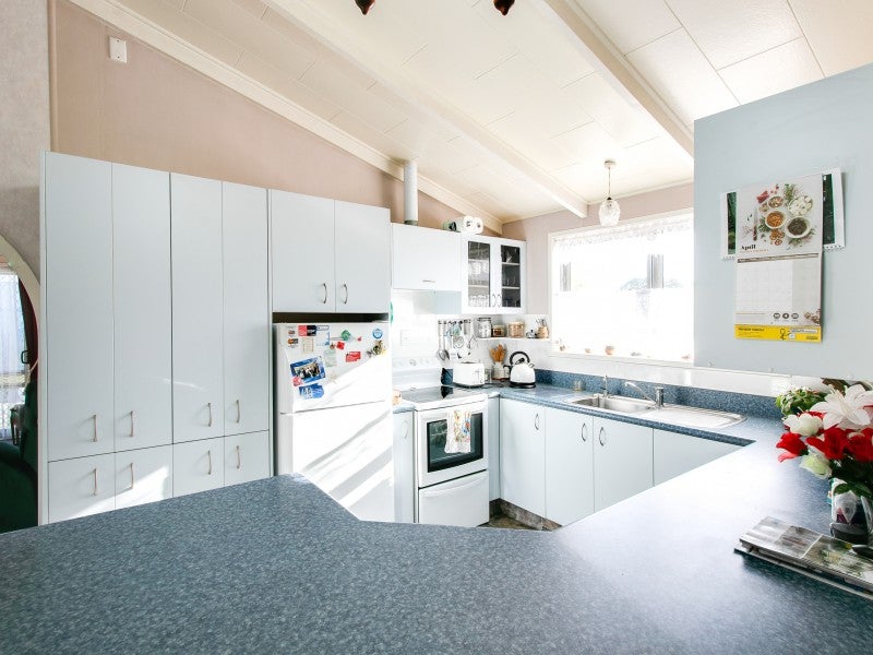 53 Robinson Crescent, Tamatea, Napier - Carousel 1