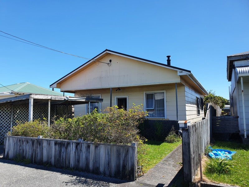 74 Blake Street, Blaketown, Greymouth - Carousel 1