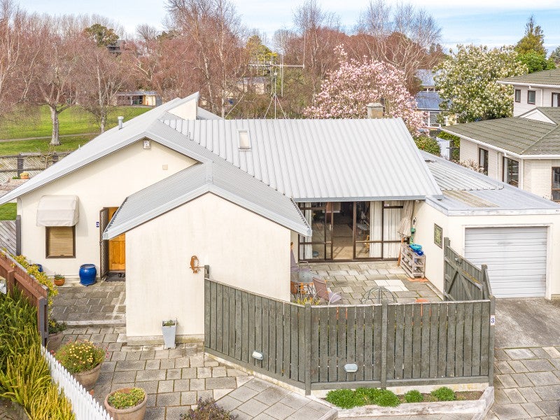 3 Collier Place, Saint Johns Hill, Whanganui - Carousel 2