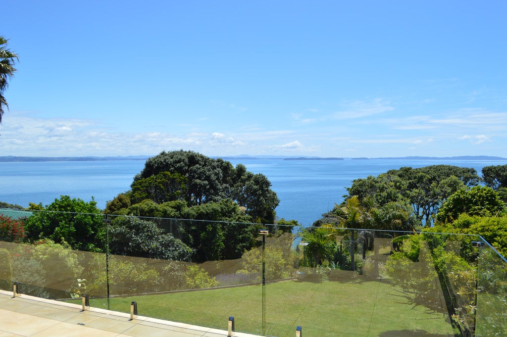 108 Pacific Parade, Army Bay, Whangaparaoa - Carousel 1