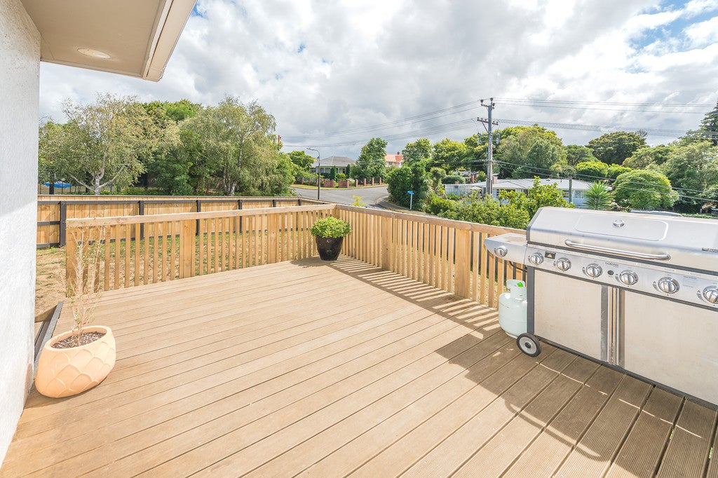 1 Dickson Crescent, Saint Johns Hill, Whanganui - Carousel 2