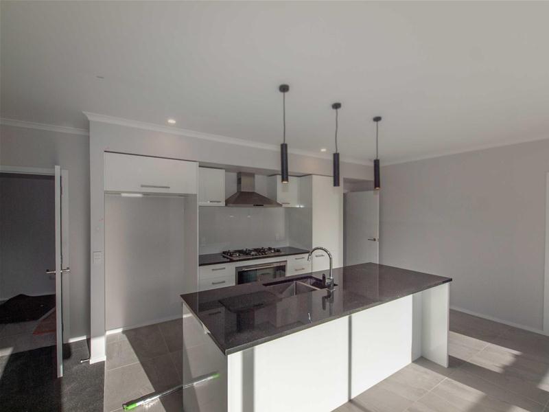 6 Crompton Avenue, Churton Park, Wellington - Carousel 2