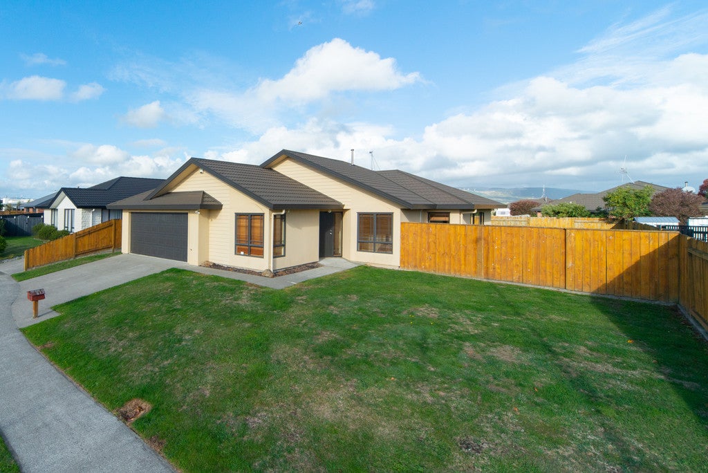 49 Meridian Grove, Kelvin Grove, Palmerston North - Carousel 1