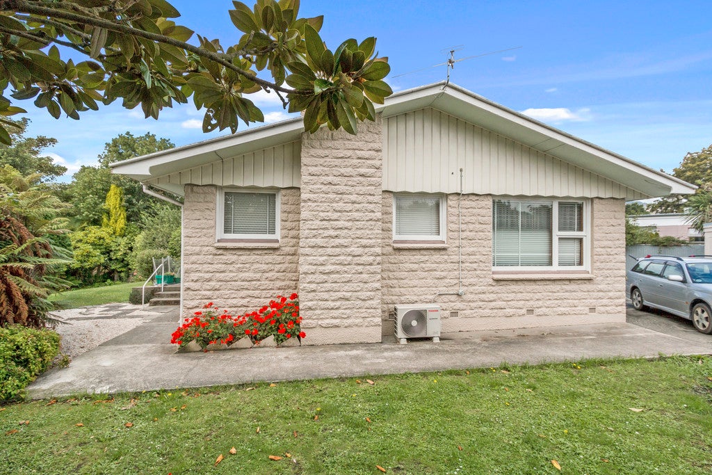 1/140 Cashmere Road, Hoon Hay, Christchurch - Carousel 1