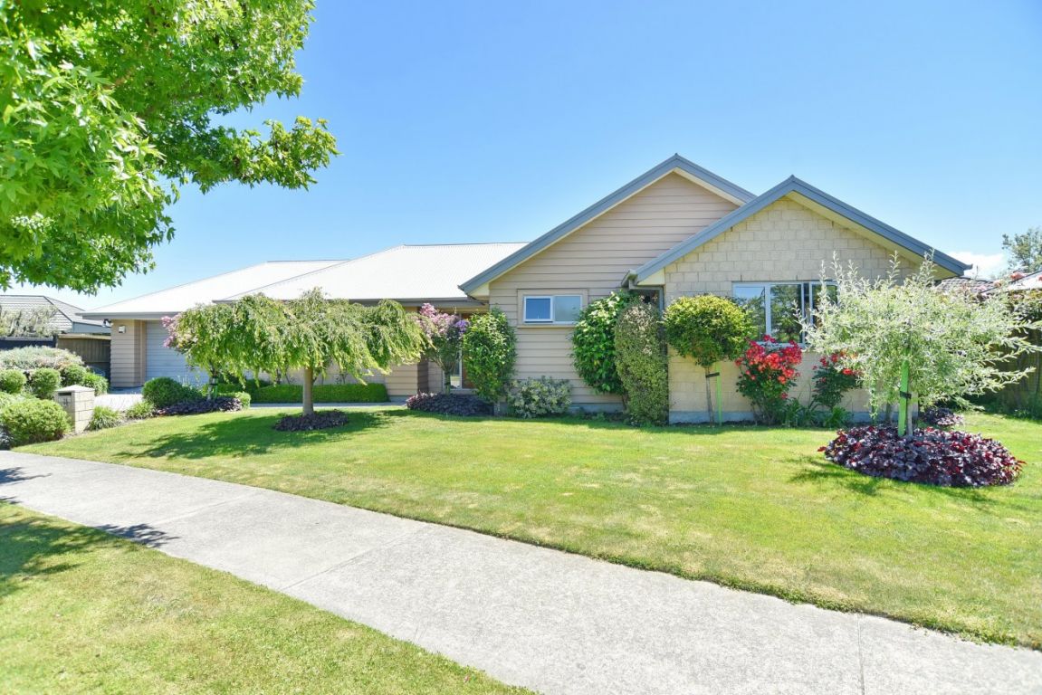9 Mounter Avenue, Northwood, Christchurch - Carousel 1
