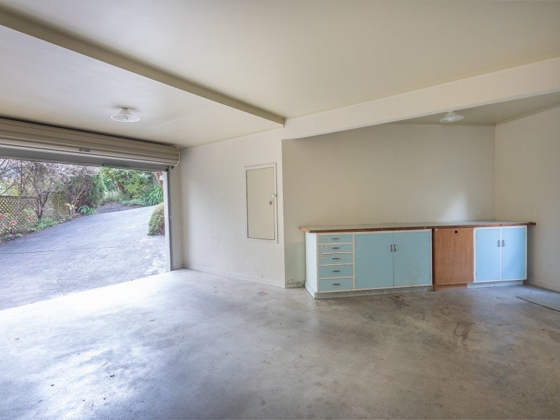 13 Duncan Street, Tawa, Wellington - Carousel 19